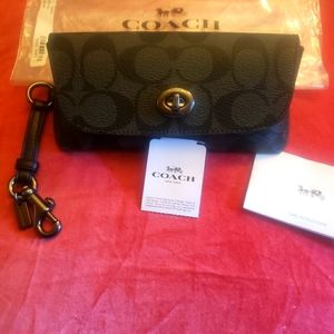 COACH sunglass case BLK/GRAY